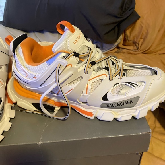 Balenciaga MEN'S TRACK SNEAKER IN WHITE/Orange - Picture 8 of 11